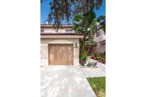 2410 NW 97th Way, Pembroke Pines, FL 33024, Sold 08/31/18