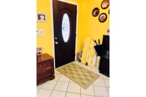 19237 NW 64th Ct, Hialeah, FL 33015, Sold 08/24/18