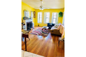 19237 NW 64th Ct, Hialeah, FL 33015, Sold 08/24/18