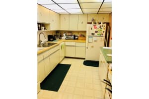 19237 NW 64th Ct, Hialeah, FL 33015, Sold 08/24/18