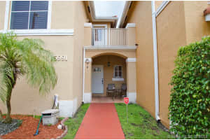 15991 SW 86th Ln, Miami, FL 33193, Sold 09/17/18