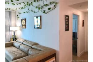 7501 E Treasure Dr #4b, North Bay Village, FL 33141, Sold 09/14/18