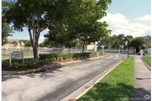 440 SW 113th Way, Pembroke Pines, FL 33025, Sold 09/20/18