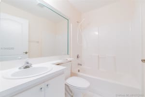 18393 NW 76th Path, Hialeah, FL 33015, Sold 09/04/18