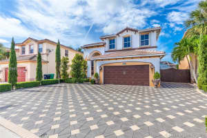 16276 SW 43rd Terrace, Miami, FL 33185, Sold 08/22/18