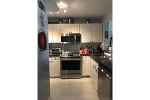 10253 NW 9th St Cir, Miami, FL 33172, Sold 10/31/18