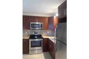 17000 NW 67th Ave, Hialeah, FL 33015, Sold 11/05/18