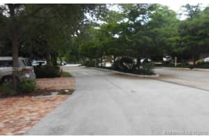 6218 Paradise Point Dr, Palmetto Bay, FL 33157, Sold 08/28/18