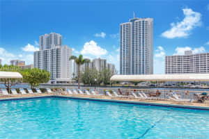 400 Leslie Dr, Hallandale Beach, FL 33009, Sold 11/26/18