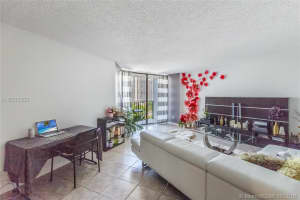 400 Leslie Dr, Hallandale Beach, FL 33009, Sold 11/26/18