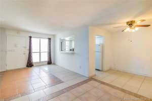 1340 Lincoln Rd, Miami Beach, FL 33139, Sold 10/09/18