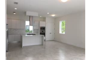 10075 NW 77th St, Doral, FL 33178, Sold 06/16/22