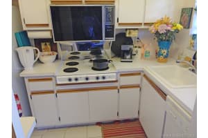 501 Blue Heron Dr, Hallandale Beach, FL 33009, Sold 10/02/19