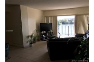 8895 Fontainebleau Blvd, Doral, FL 33172, Sold 08/21/18