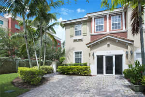 968 NE 30th Ave, Homestead, FL 33033, Sold 08/27/18