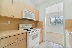 7085 Nova Dr, Davie, FL 33317, Sold 09/12/18
