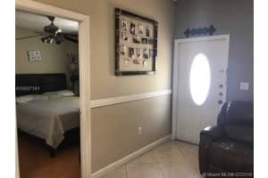 18942 NW 86th Ct, Hialeah, FL 33015, Sold 09/21/18