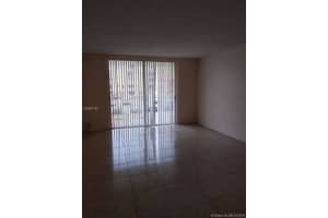 6980 NW 186th St, Hialeah, FL 33015, Sold 08/30/18