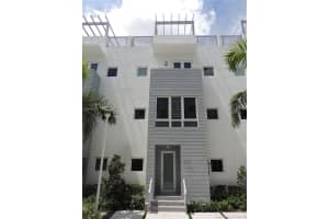 9139 NW 33rd St, Doral, FL 33172, Sold 05/14/19