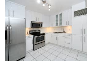 2851 NE 183rd St #112e, Aventura, FL 33160, Sold 05/16/22