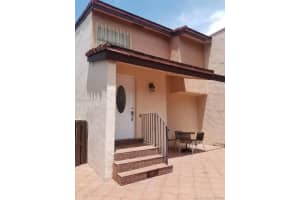 525 W Park Dr, Miami, FL 33172, Sold 09/27/18