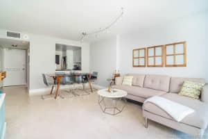 465 Ocean Dr, Miami Beach, FL 33139, Sold 02/15/19