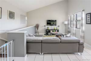 10221 Fontainebleau Blvd, Miami, FL 33172, Sold 10/22/18