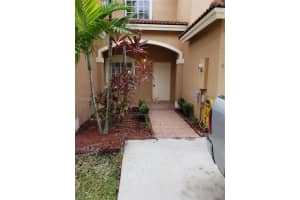 910 SW 148th Pl, Miami, FL 33194, Sold 09/26/18