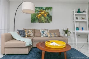 17900 N Bay Rd PH 6, Sunny Isles Beach, FL 33160, Sold 09/21/18