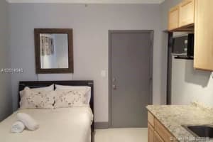 335 Ocean Dr, Miami Beach, FL 33139, Sold 10/15/18