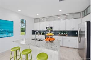 2941 SE 3rd St, Homestead, FL 33033, Sold 05/28/19