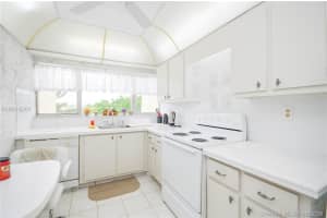 952 NE 199th St #4l, Miami, FL 33179, Sold 10/24/18