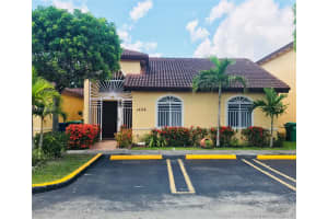 8435 NW 189th Ln, Hialeah, FL 33015, Sold 09/13/18