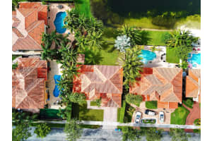 7952 NW 161st Terrace, Hialeah, FL 33016, Sold 11/26/18