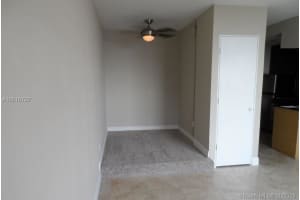 1300 Lincoln Rd F906, Miami Beach, FL 33139, Sold 11/15/18