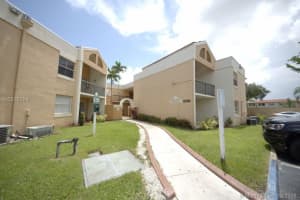 6284 NW 186th St, Hialeah, FL 33015, Sold 09/18/18
