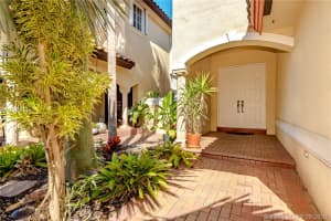 5220 NW 104th Ct, Doral, FL 33178, Sold 11/13/18