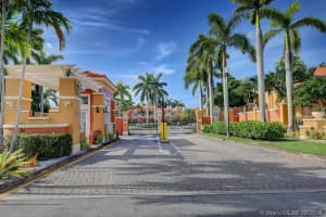 728 SW 106th Ave, Pembroke Pines, FL 33025, Sold 11/26/18