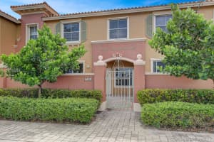 728 SW 106th Ave, Pembroke Pines, FL 33025, Sold 11/26/18