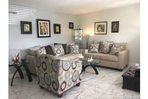 9980 NW 9th St Cir, Miami, FL 33172, Sold 09/27/18