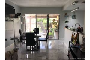 9980 NW 9th St Cir, Miami, FL 33172, Sold 09/27/18