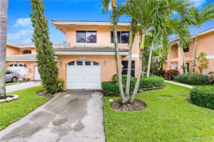 3271 NW 44th St, Oakland Park, FL 33309, Sold 10/02/18