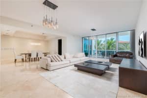 5959 Collins Ave, Miami, FL 33140, Sold 02/15/19