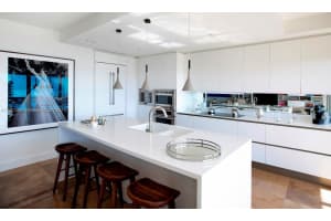 5875 Collins Ave PH 6, Miami Beach, FL 33140, Sold 03/01/22