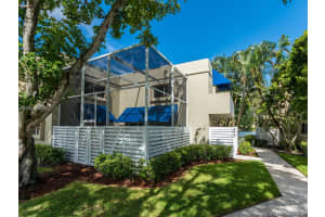 572 NW 97th Ave, Plantation, FL 33324, Sold 11/08/18