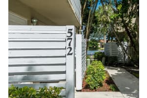 572 NW 97th Ave, Plantation, FL 33324, Sold 11/08/18