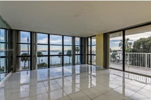 1440 Brickell Bay Dr # Mgr, Miami, FL 33131, Sold 10/09/18