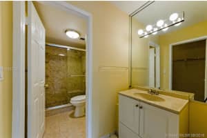 1440 Brickell Bay Dr # Mgr, Miami, FL 33131, Sold 10/09/18