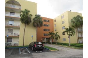 6980 NW 186th St, Hialeah, FL 33015, Sold 09/26/18
