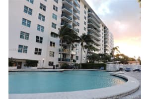 7501 E Treasure Dr #6c, North Bay Village, FL 33141, Sold 10/31/18